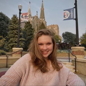 Meet your Posher, Marissa